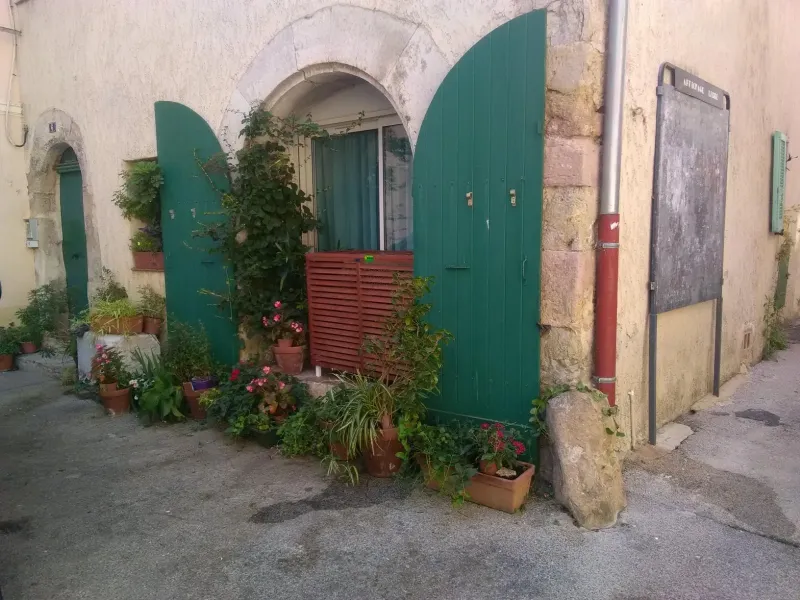 Installation climatisation réversible murale Daikin dans appartement à Cuers dans le Var